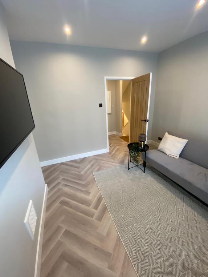 Luxury 2 Bed 1 Bath In Central London By Graceful Apartments ภายนอก รูปภาพ